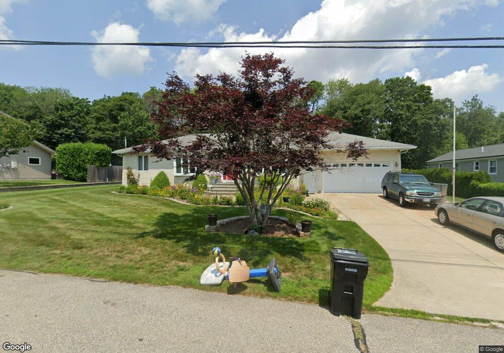 25 Maplecrest Dr, North Dartmouth, MA 02747 - photo 1