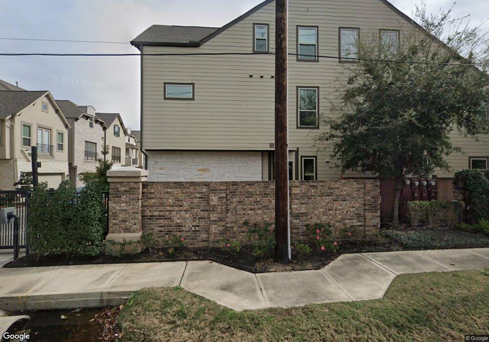 1121 Shepherd Oaks Dr, Houston, TX 77018 - photo 1