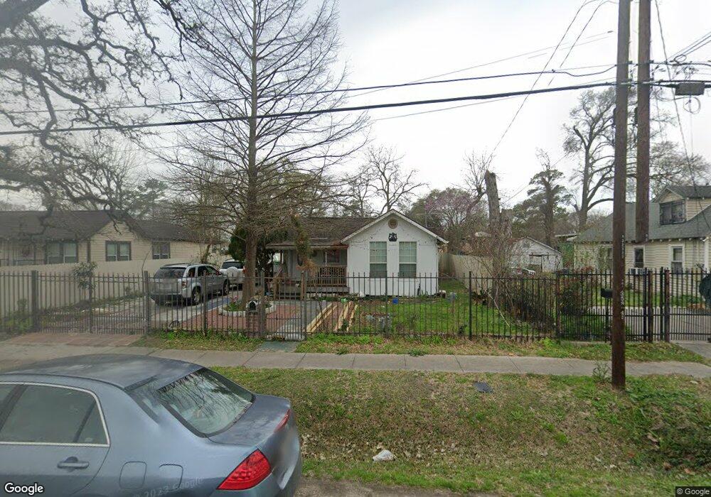 7907 Melrose St, Houston, TX 77022 - photo 1