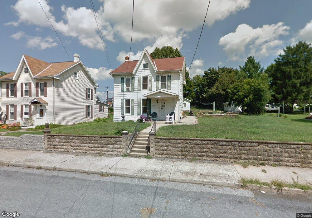 217 W 4th St, Waynesboro, PA 17268 - photo 1