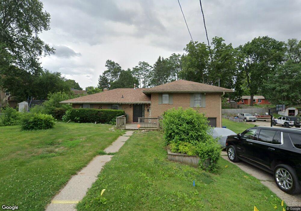 717 E Pleasant View Dr, Des Moines, IA 50315 - photo 1