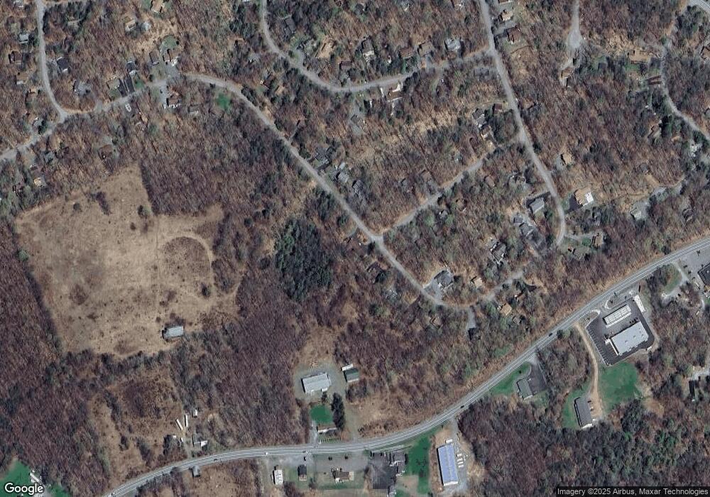 90 Parkwood Dr, Lake Ariel, PA 18436 - photo 1