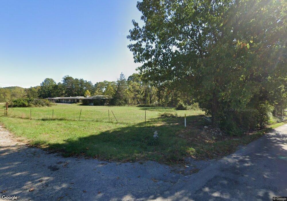 2701 Grafton St, Clifton Forge, VA 24422 - photo 1