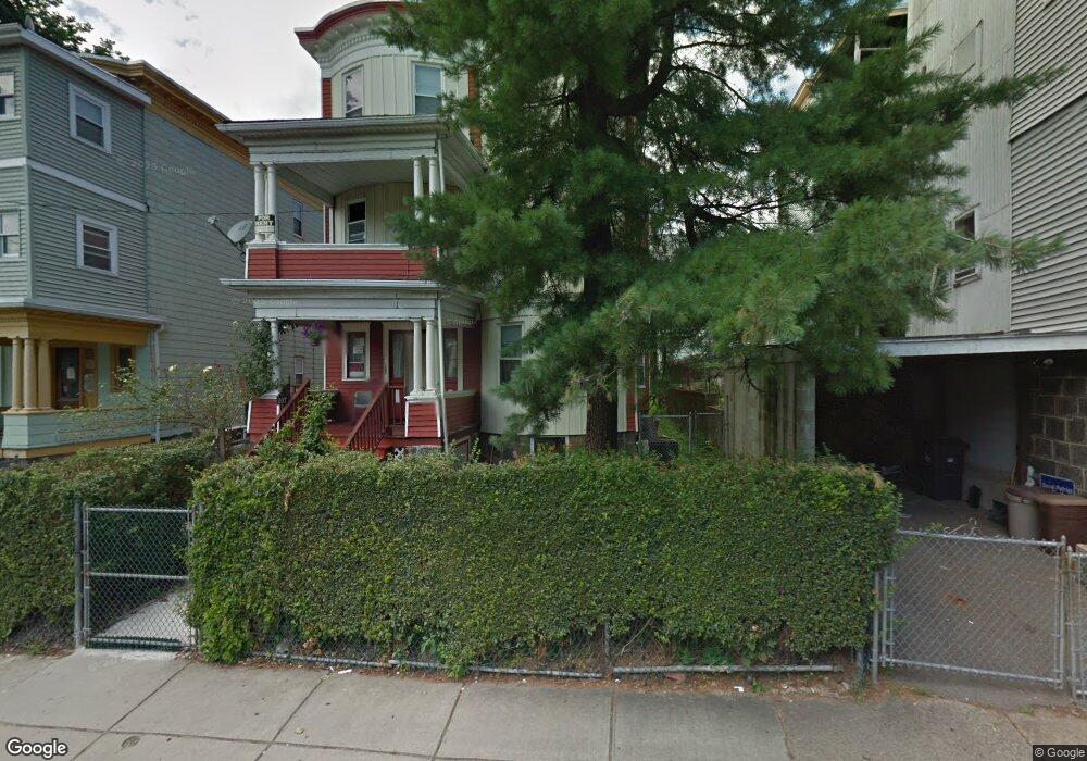 207 Harvard St unit 3, Dorchester Center, MA 02124 - photo 1