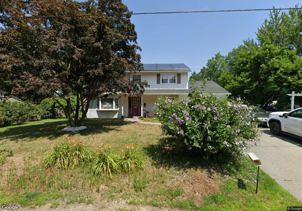 52 Beauview Ave, Nashua, NH 03064 - photo 1