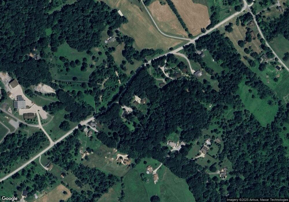 928 Sugar Run Rd, Eighty Four, PA 15330 - photo 1