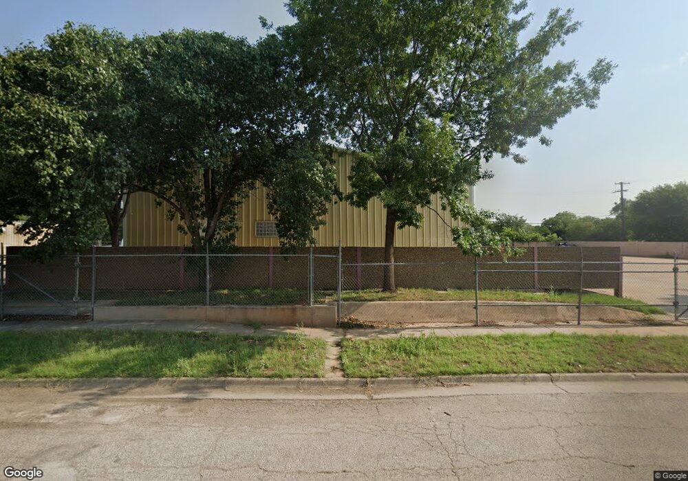 1402 33rd St, Wichita Falls, TX 76302 - photo 1