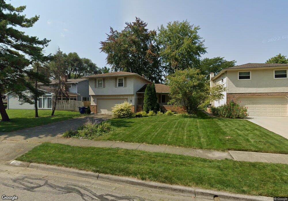 5405 Pine Bluff Rd, Columbus, OH 43229 - photo 1