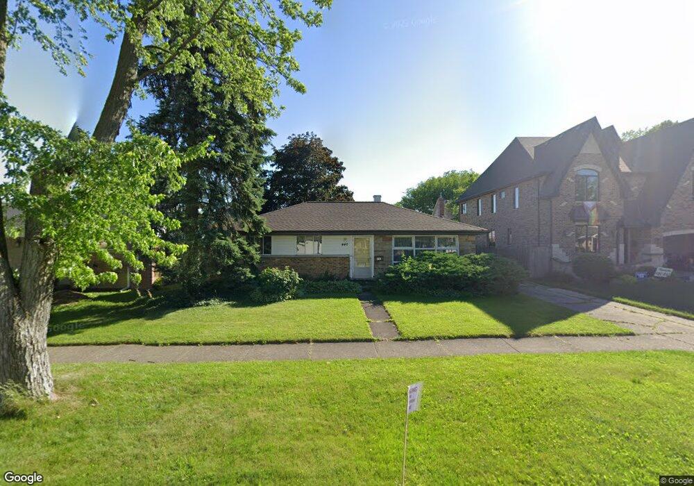 446 N Emery Ln, Elmhurst, IL 60126 - photo 1