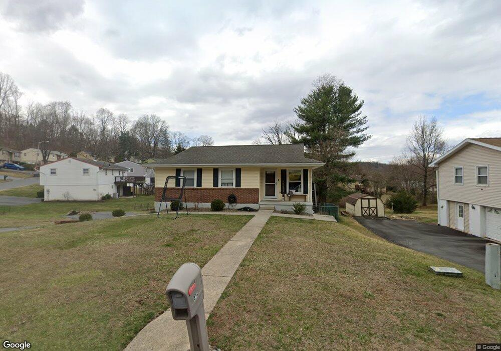 414 Calyn Dr, Reading, PA 19607 - photo 1