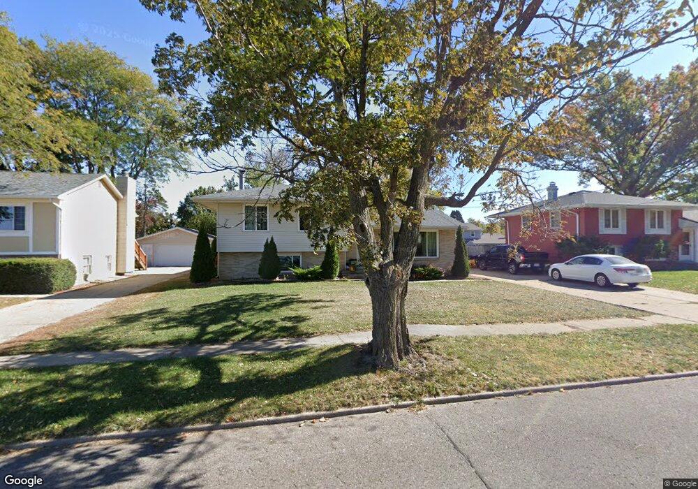 4025 47th St, Des Moines, IA 50310 - photo 1