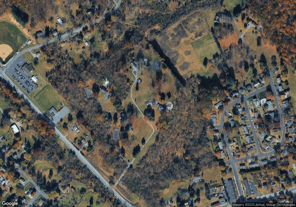 709 Arbor Ln, Boyertown, PA 19512 - photo 1