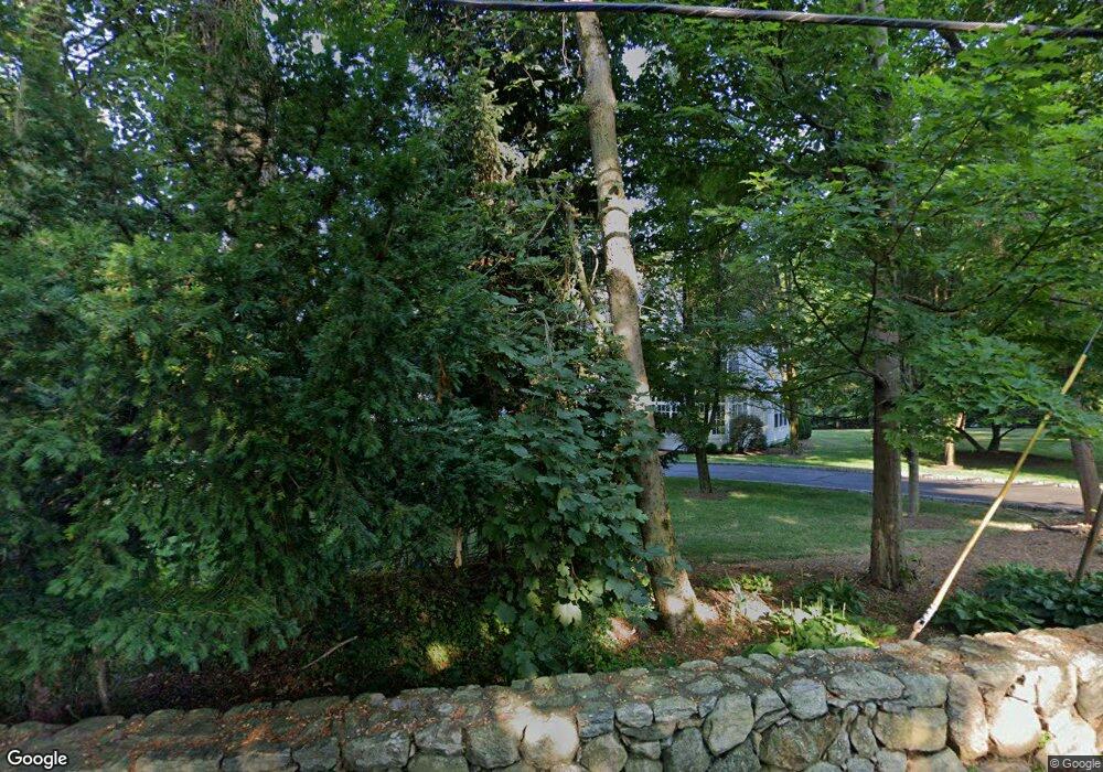 235 Hollow Tree Ridge Rd, Darien, CT 06820 - photo 1