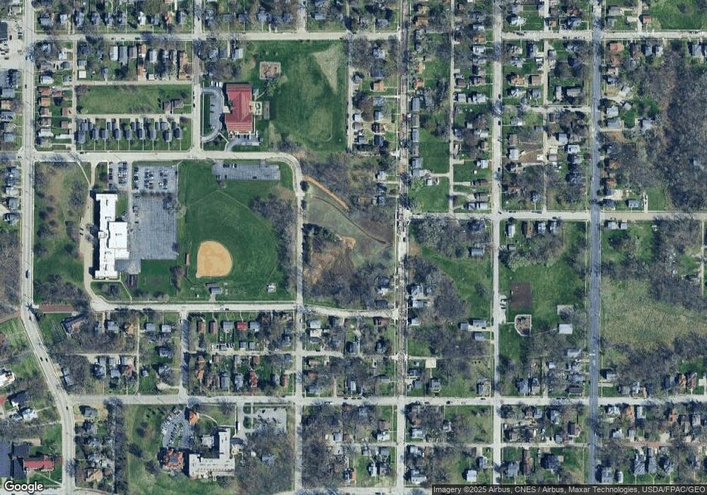 1020 Warren St, Davenport, IA 52804 - photo 1