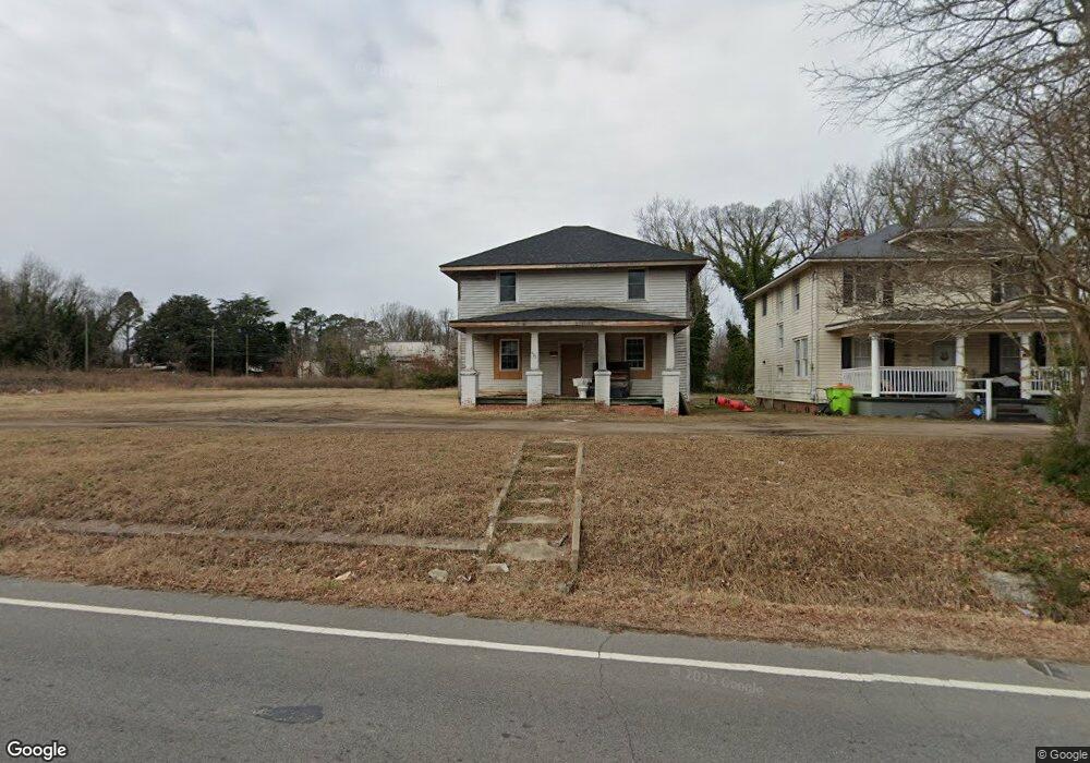 922 Washington Ave, Weldon, NC 27890 - photo 1