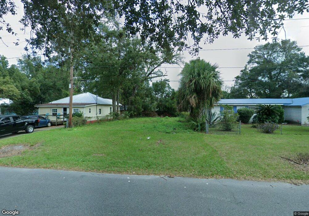 2520 Gordon St, Brunswick, GA 31520 - photo 1