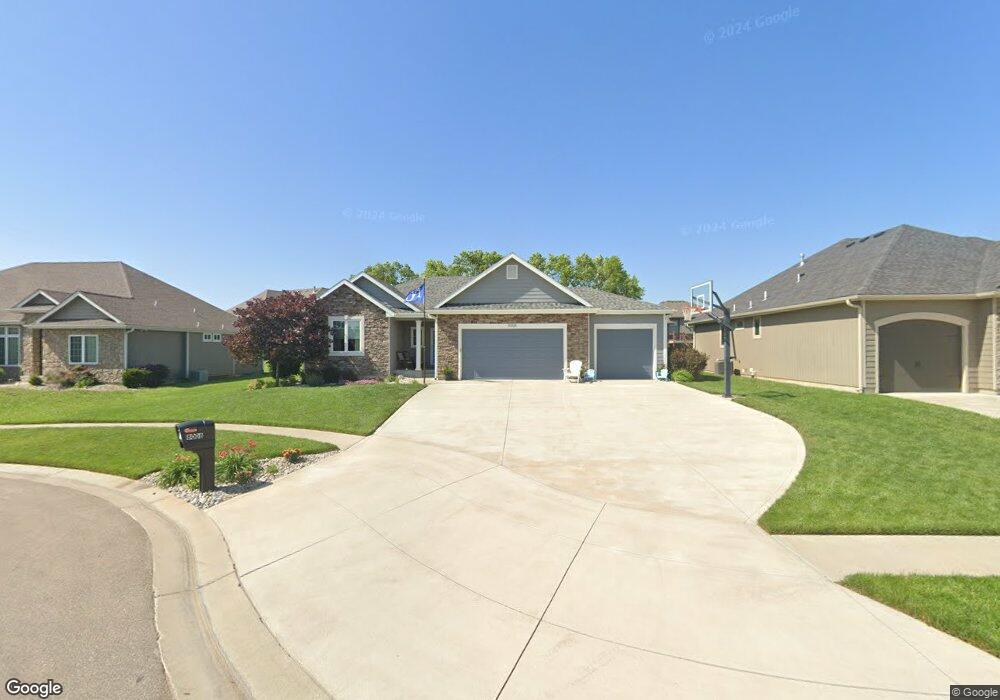 8008 SW 28th Cir, Topeka, KS 66614 - photo 1