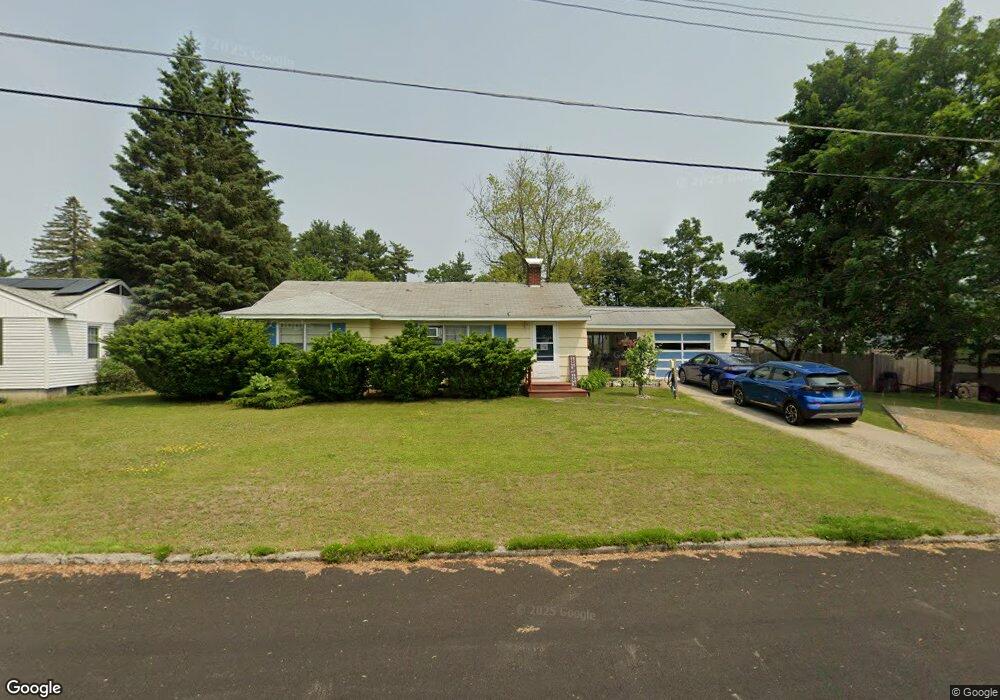 17 Fairlane Ave, Nashua, NH 03060 - photo 1