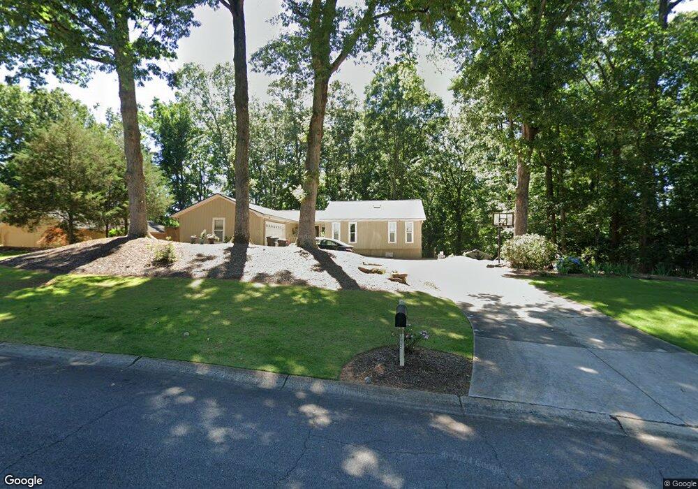 1693 Huntingford Dr, Marietta, GA 30068 - photo 1