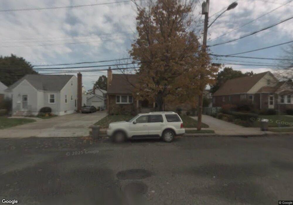 25 Claflin Blvd, Franklin Square, NY 11010 - photo 1