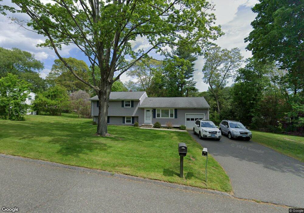 25 Floral Ln, Trumbull, CT 06611 - photo 1