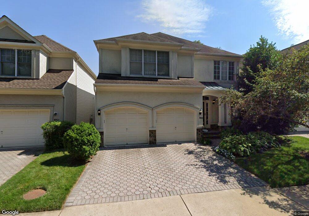 9923 Bickley Ct, Vienna, VA 22181 - photo 1