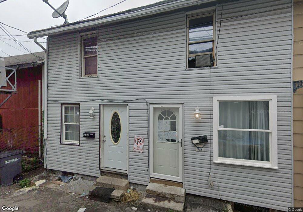 233 E Spruce St, Hazleton, PA 18201 - photo 1