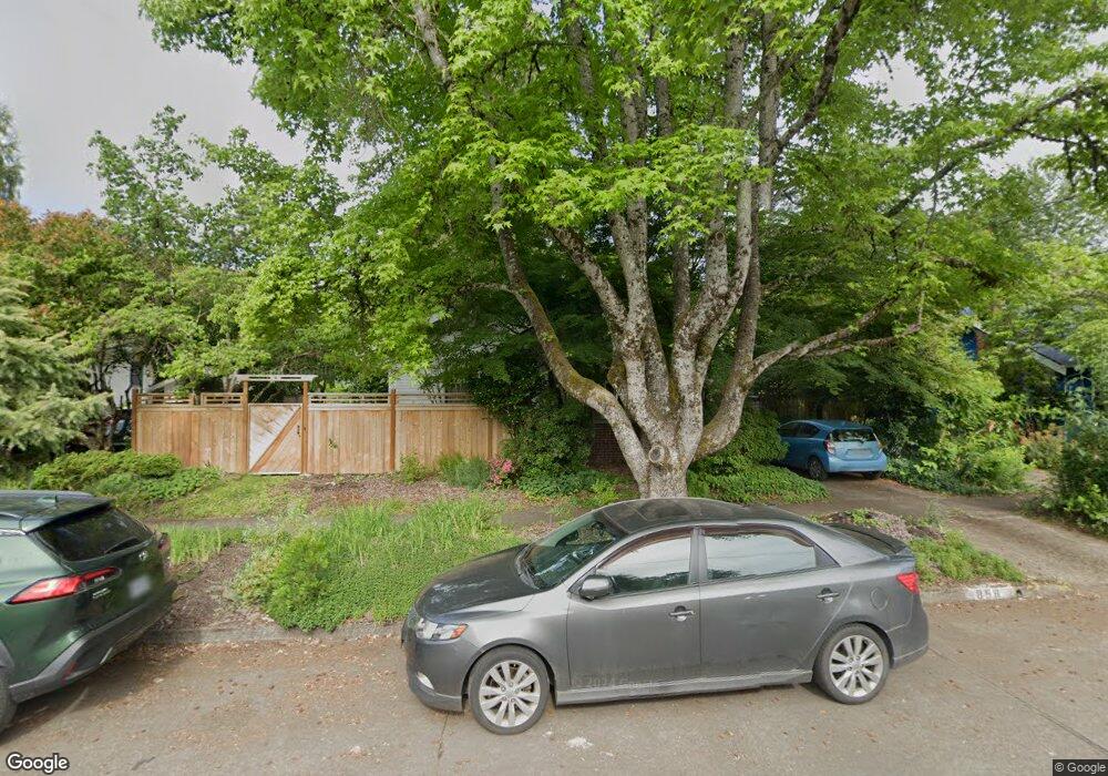 1060 W 8th Alley, Eugene, OR 97402 - photo 1