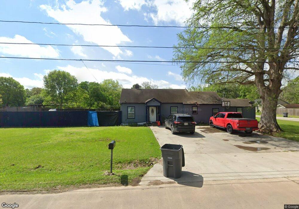 2604 1st St, Bay City, TX 77414 - photo 1