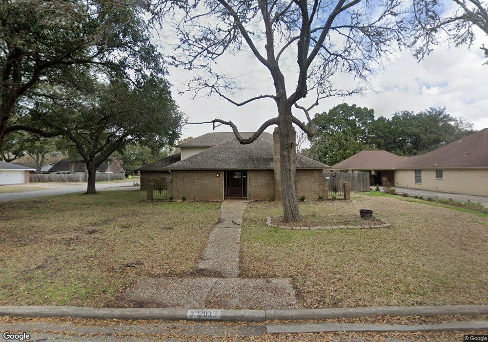 1203 Lindsey Dr, Rosenberg, TX 77471 - photo 1