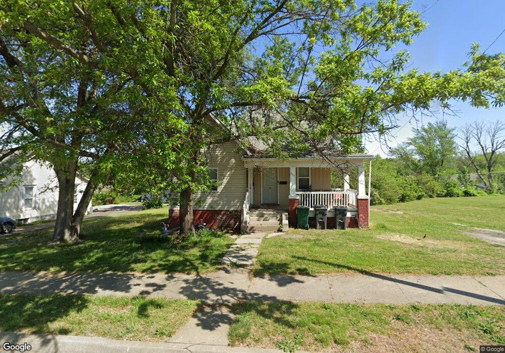 945 W Rollins St, Moberly, MO 65270 - photo 1