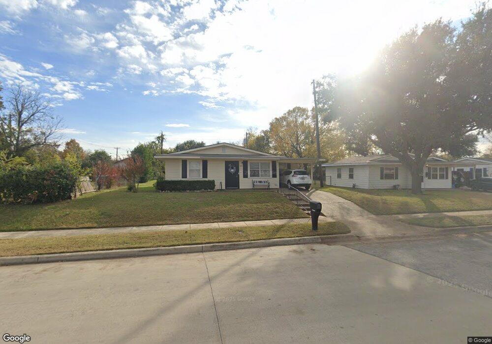 628 Bluebonnet Dr, Hurst, TX 76053 - photo 1