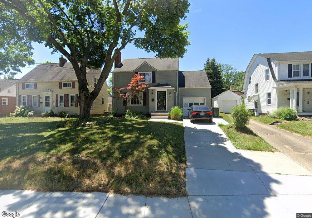 1134 Colonial Blvd NE, Canton, OH 44714 - photo 1