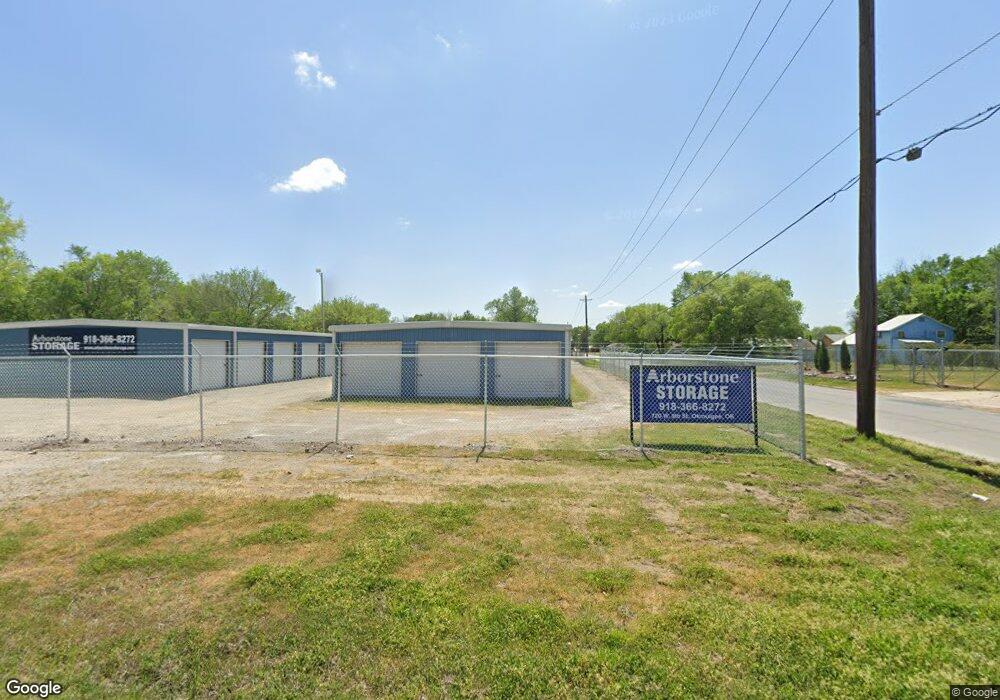 720 W 9th St, Okmulgee, OK 74447 - photo 1