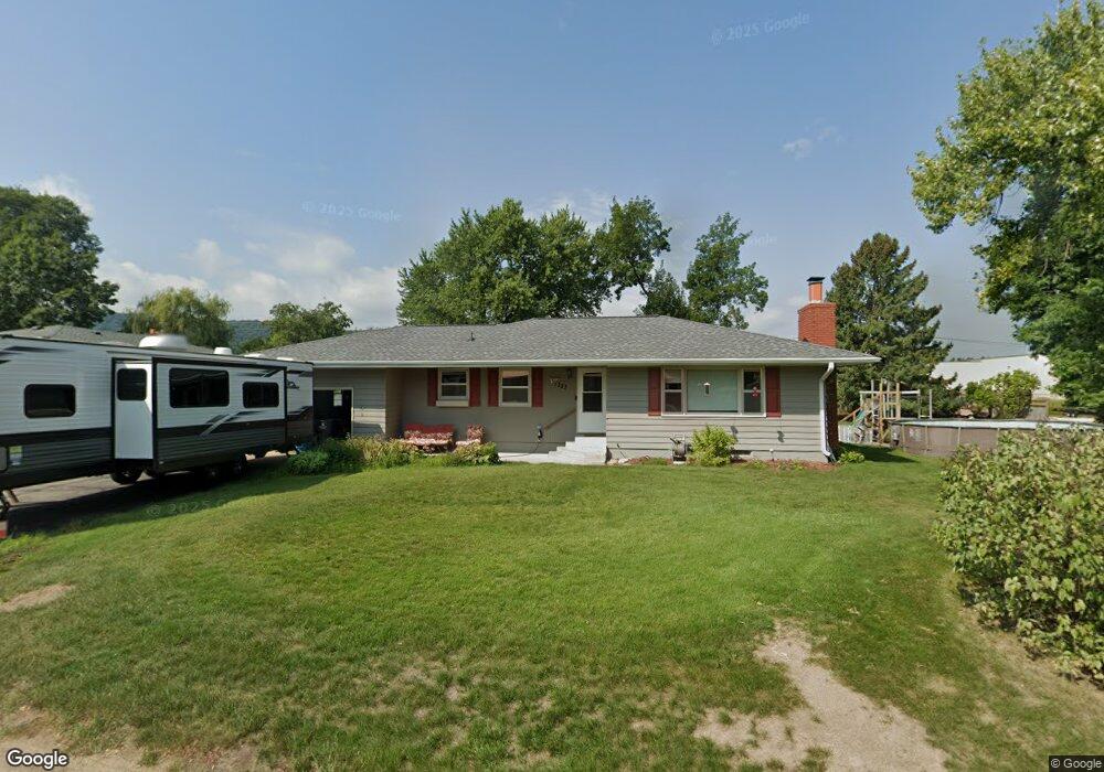 1353 Lorrai Dr, Winona, MN 55987 - photo 1