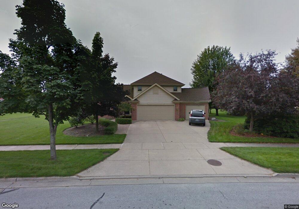 695 Meadow Ln, Frankenmuth, MI 48734 - photo 1