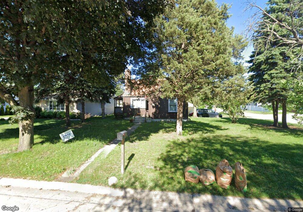 573 N Kenilworth Ave, Elmhurst, IL 60126 - photo 1