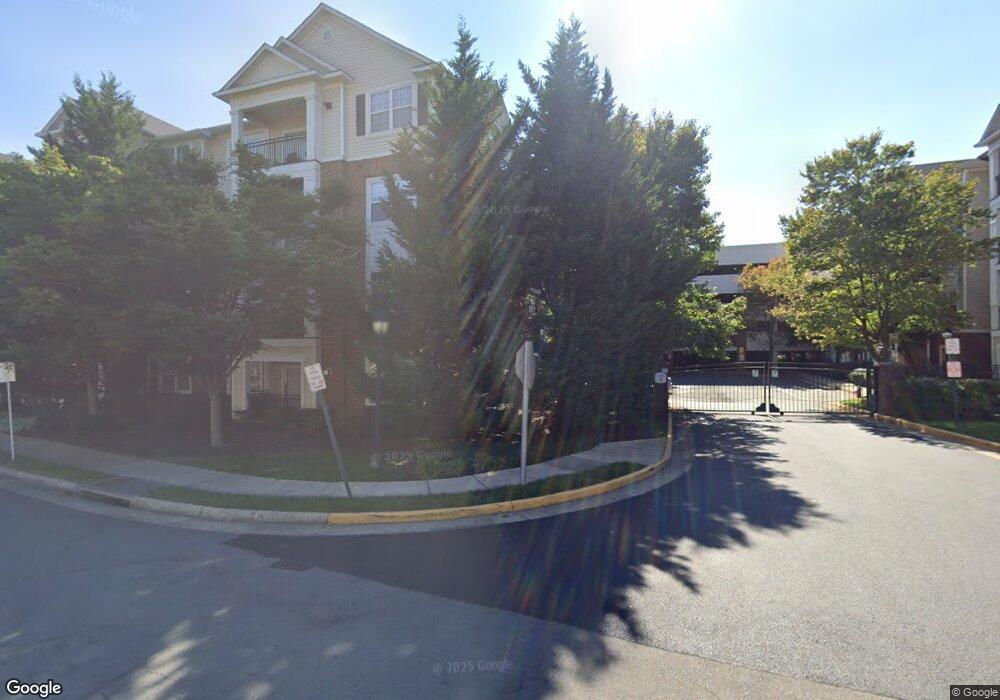 12945 Centre Park Cir, Herndon, VA 20171 - photo 1