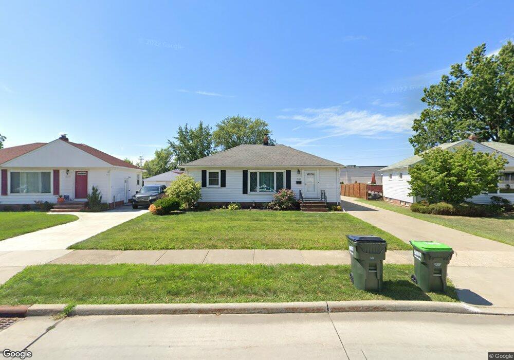 30165 Ridgeview Dr, Wickliffe, OH 44092 - photo 1