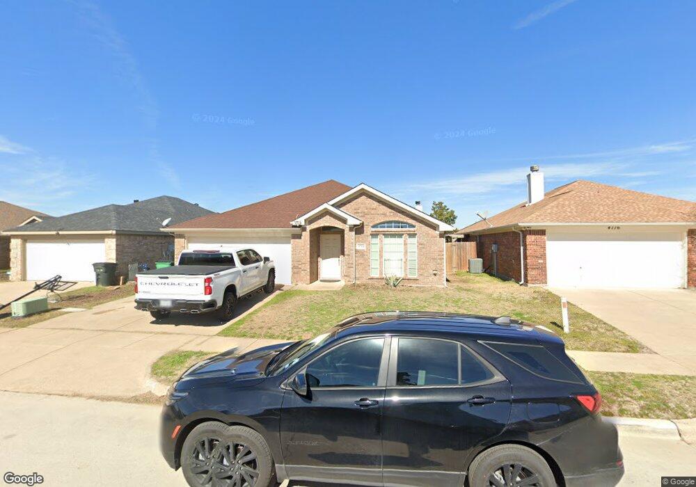 4714 Topaz Ln, Granbury, TX 76049 - photo 1