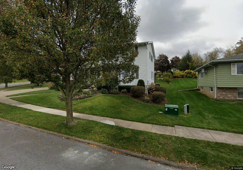 708 Shirley Ln, Dunmore, PA 18512 - photo 1