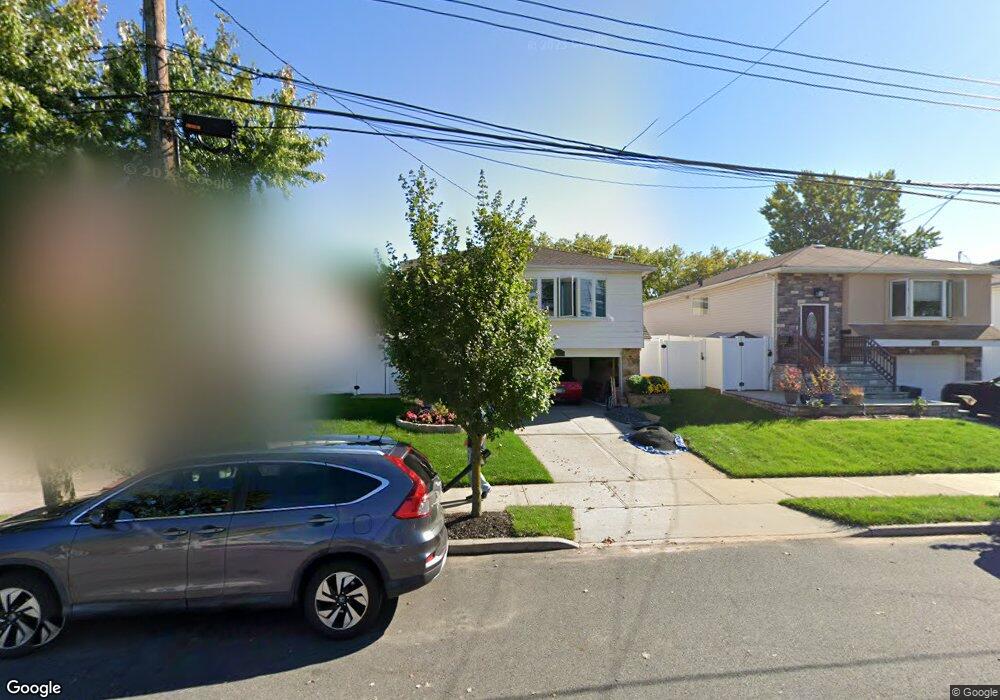 676 Sinclair Ave, Staten Island, NY 10312 - photo 1