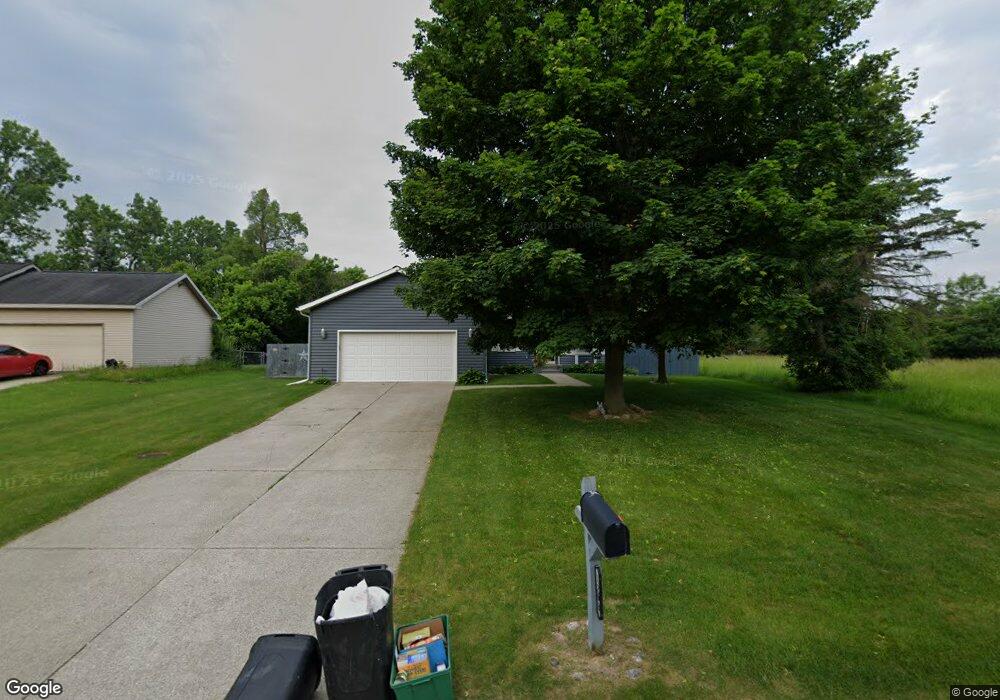 1293 River Oaks Dr, Flint, MI 48532 - photo 1