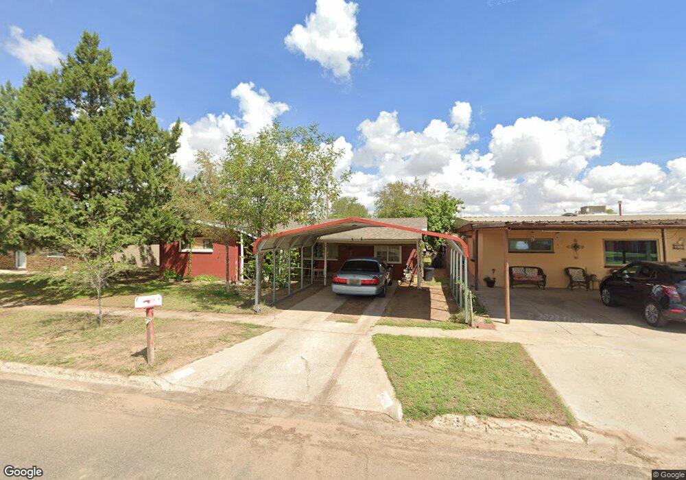 208 E Castle Ave, Hobbs, NM 88240 - photo 1