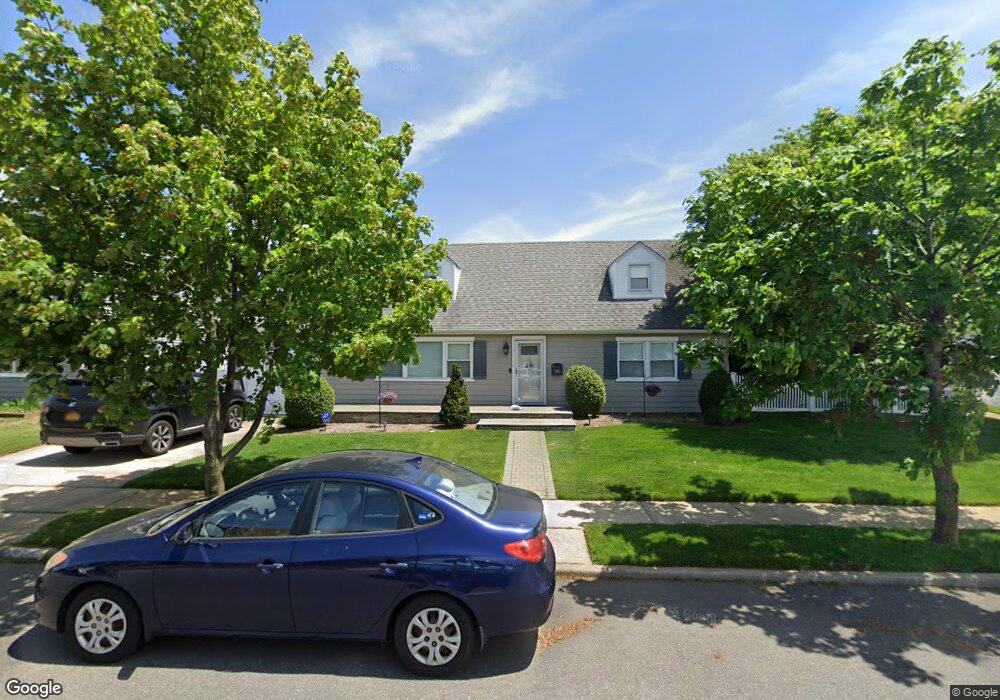 331 Commonwealth St, Franklin Square, NY 11010 - photo 1