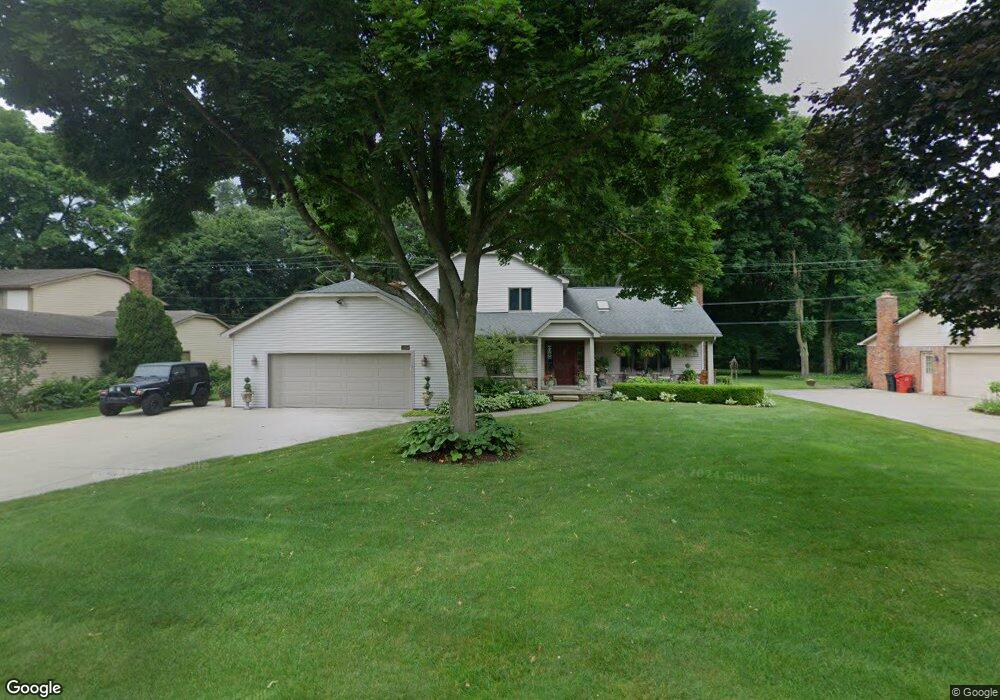 3394 Winterberry Dr, West Bloomfield, MI 48324 - photo 1