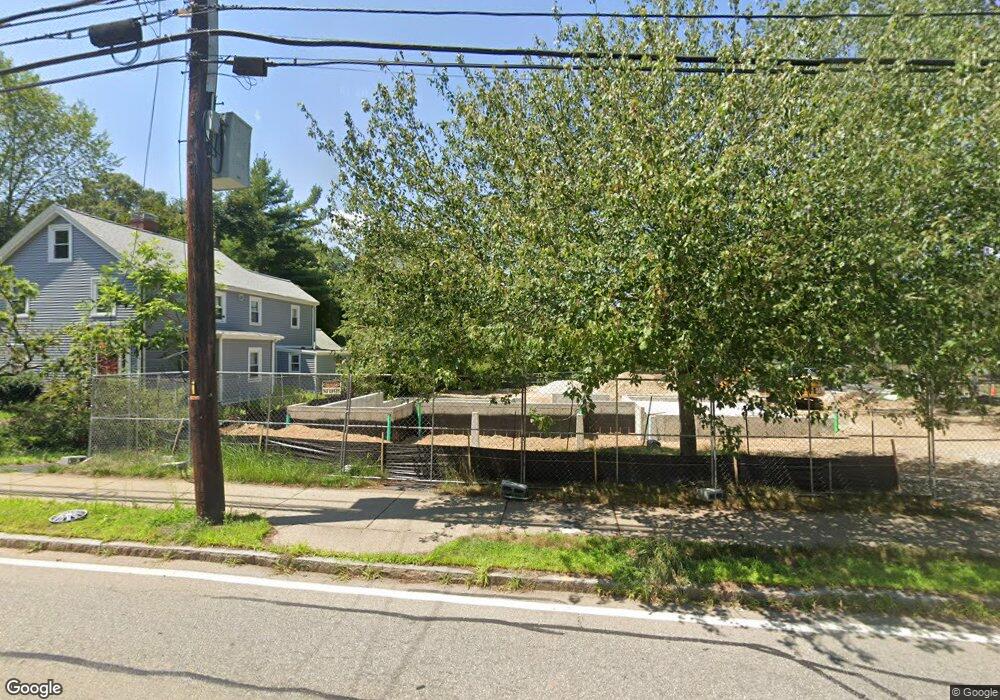 577 Grove St unit 1, Newton Lower Falls, MA 02462 - photo 1