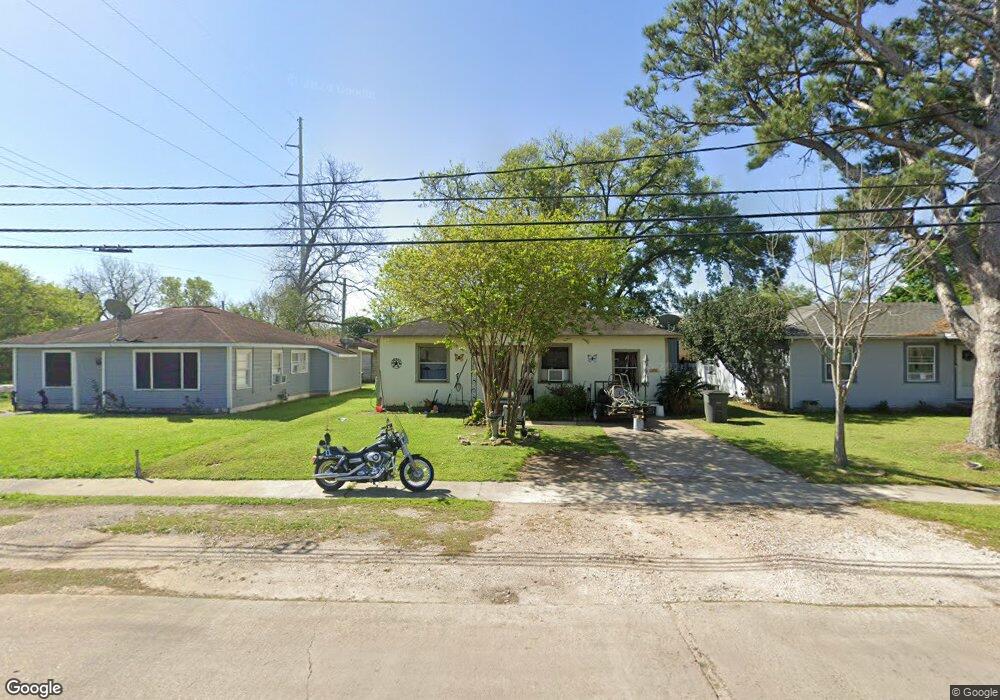 1716 Grace St, Bay City, TX 77414 - photo 1