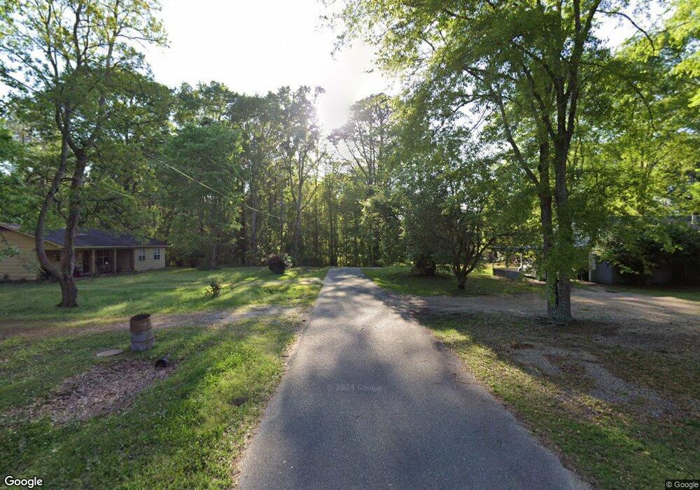 908 Peach St, Laurel, MS 39443 - photo 1