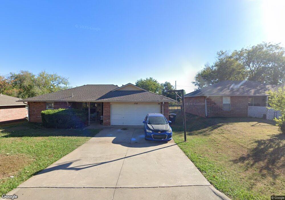1737 W University St, Shawnee, OK 74804 - photo 1